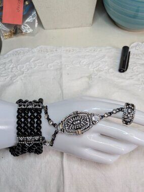 1920s Flapper‑Style Black Glass Hand Chain Bracelet with Adjustable Ring